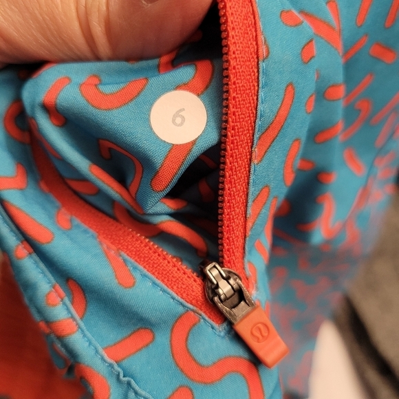 Lululemon speed short seawheeze special edition blue turquoise red squiggles 6 - Picture 6 of 6